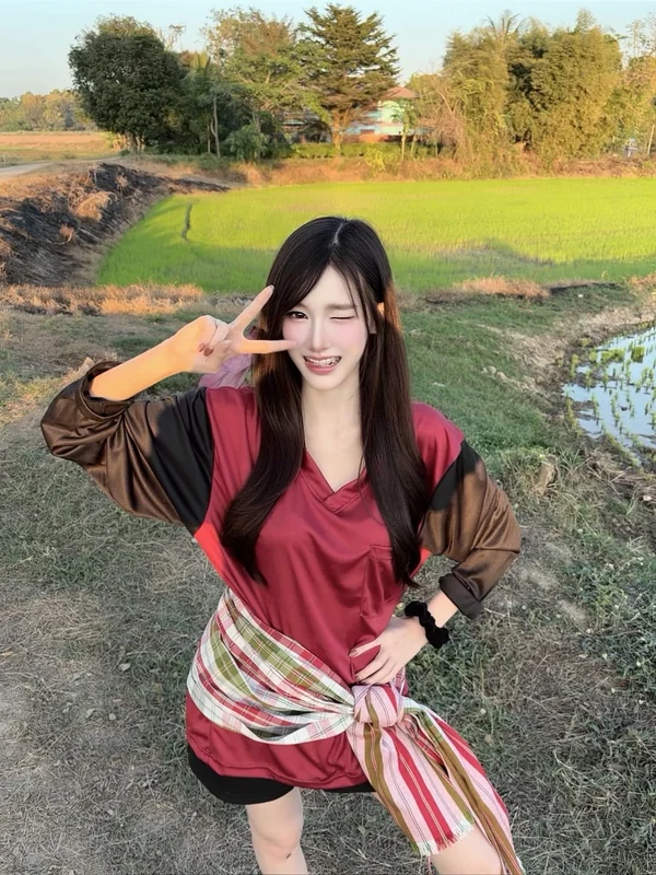 ครีเอเตอร์สาวภาพเดี่ยว